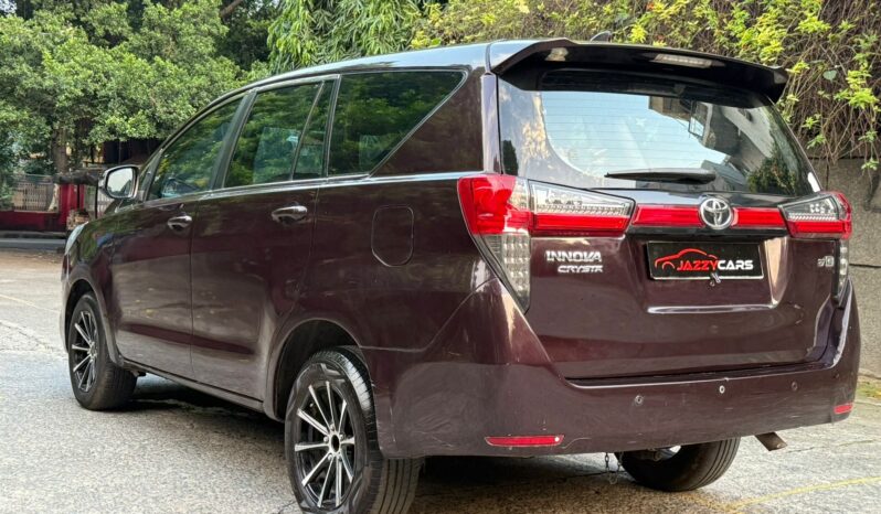 TOYOTA INNOVA CRYSTA 2.8 GX full