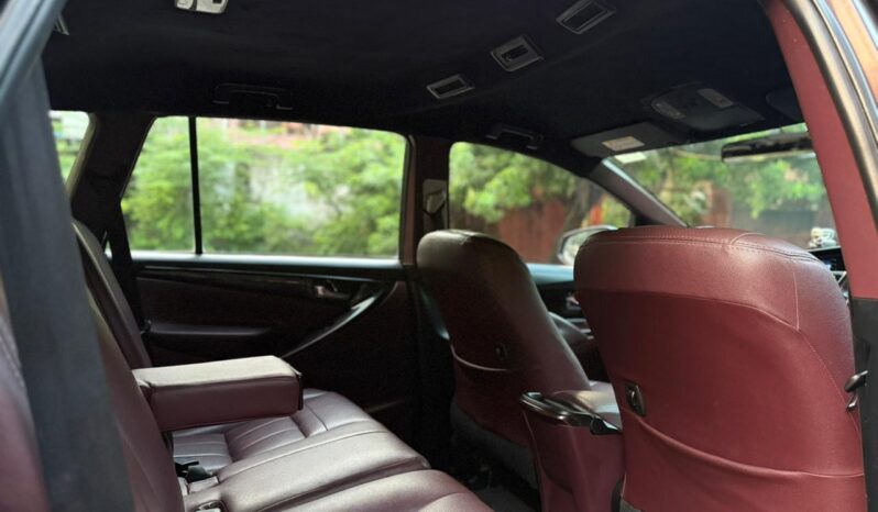 TOYOTA INNOVA CRYSTA 2.8 GX full