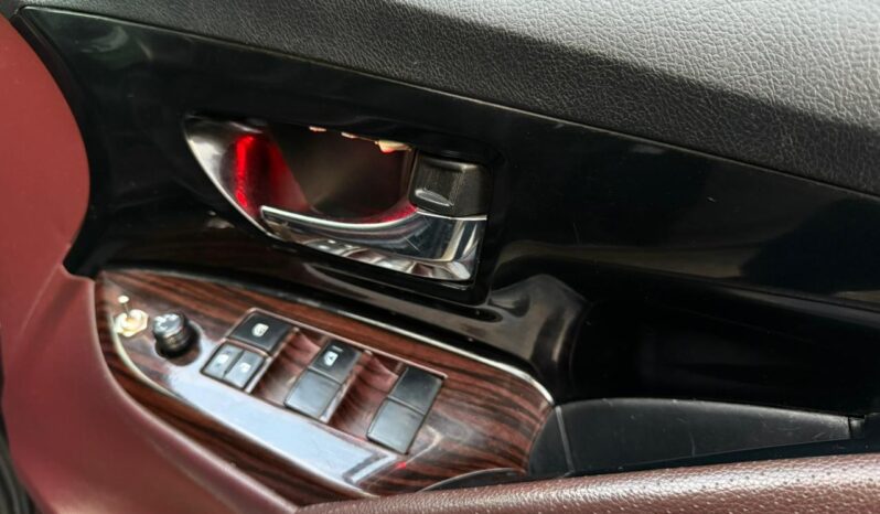 TOYOTA INNOVA CRYSTA 2.8 GX full