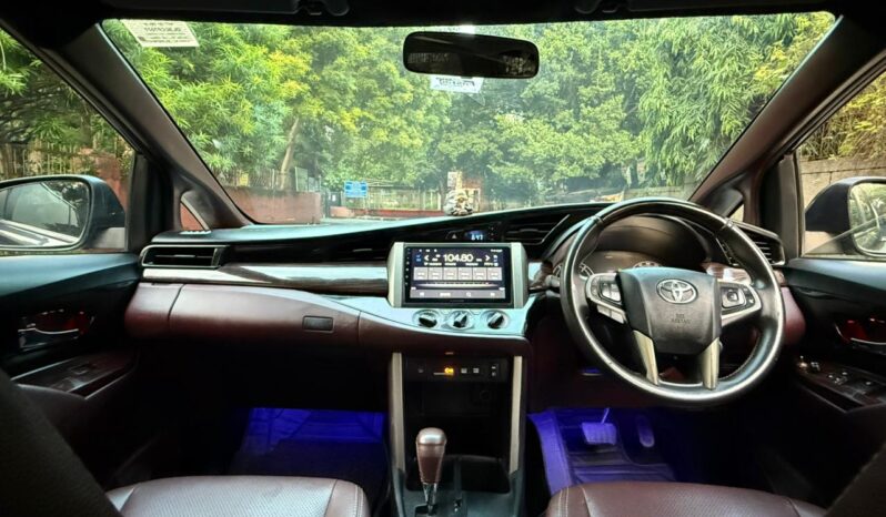 TOYOTA INNOVA CRYSTA 2.8 GX full