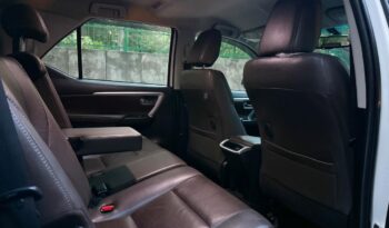 TOYOTA FORTUNER 3.0 4X4 full