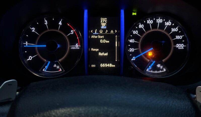 TOYOTA FORTUNER 3.0 4X4 full