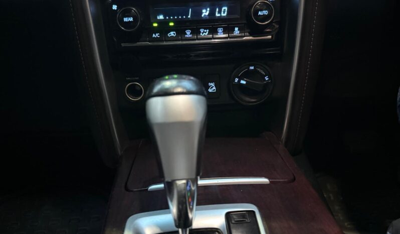 TOYOTA FORTUNER 3.0 4X4 full