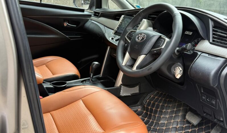 TOYOTA INNOVA CRYSTA 2.4 G full