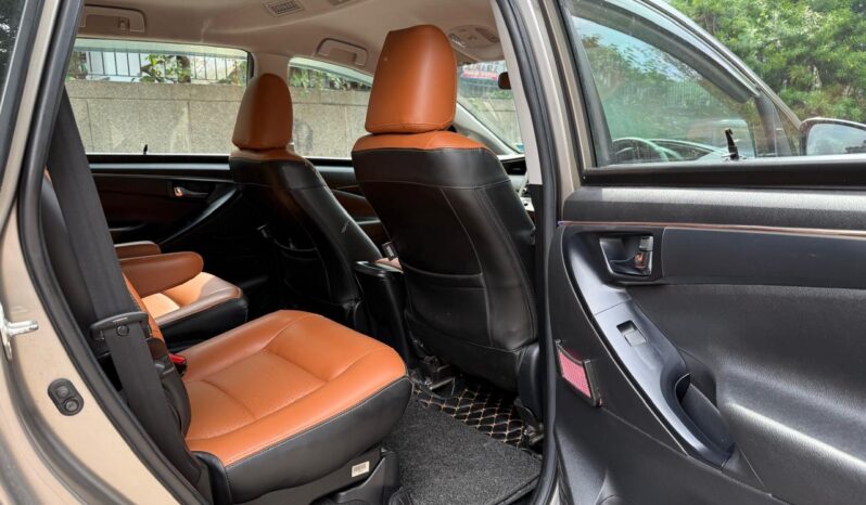 TOYOTA INNOVA CRYSTA 2.4 G full