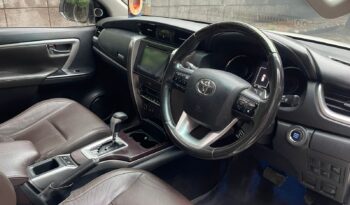 TOYOTA FORTUNER 4X4 full