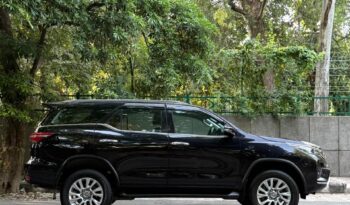 TOYOTA FORTUNER 4X4 full