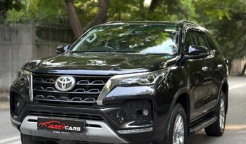 TOYOTA FORTUNER 4X4 full