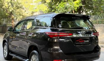 TOYOTA FORTUNER 4X4 full