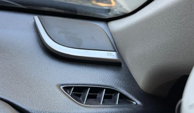 TOYOTA FORTUNER 4X4 full