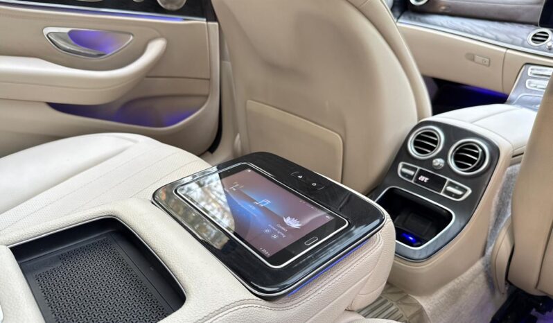 MERCEDES-BENZ E220D EXCLUSIVE full