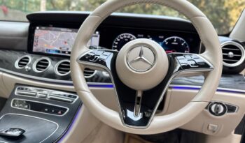 MERCEDES-BENZ E220D EXCLUSIVE full