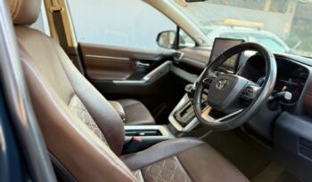 TOYOTA HYCROSS ZX 7STR full