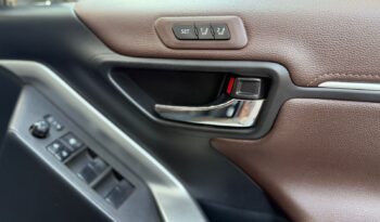 TOYOTA HYCROSS ZX 7STR full