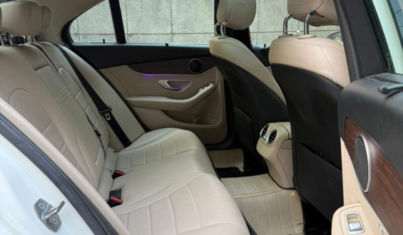 MERCEDES BENZ C200 full