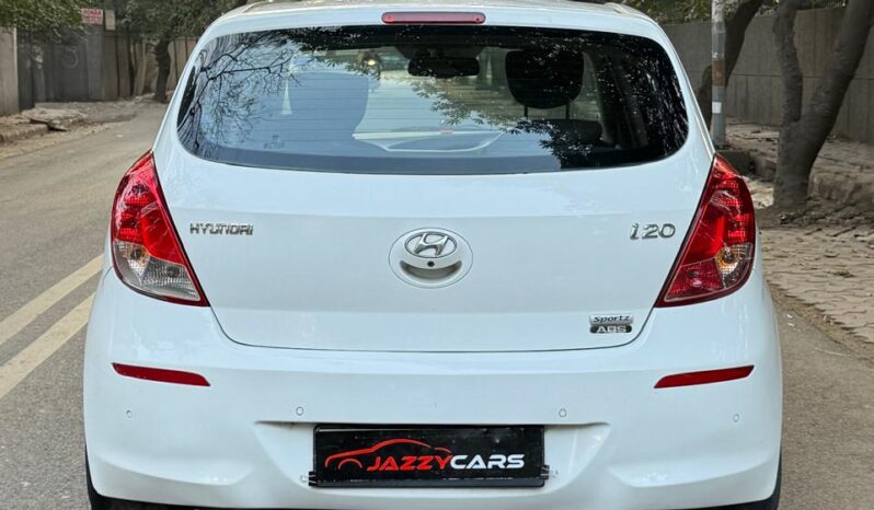 HYUNDAI i20 SPORTZ full