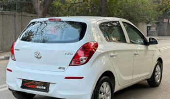HYUNDAI i20 SPORTZ full