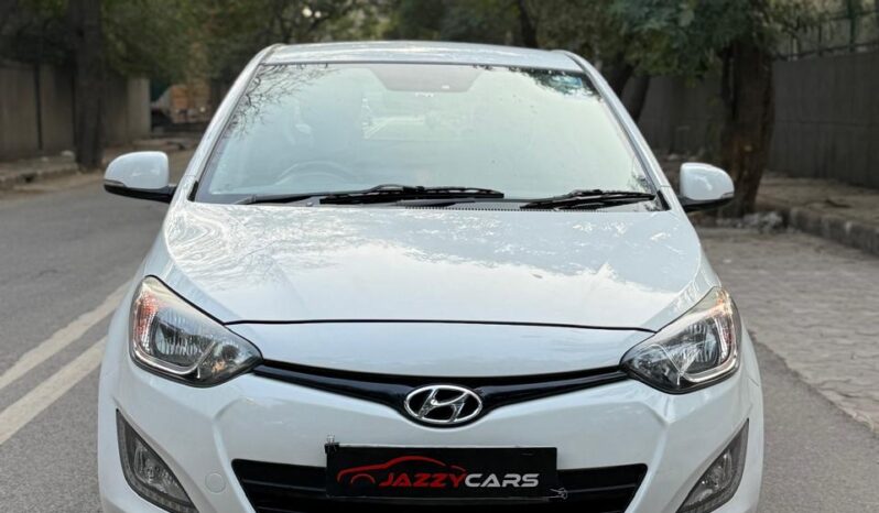 HYUNDAI i20 SPORTZ full