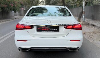 MERCEDES-BENZ E200 full