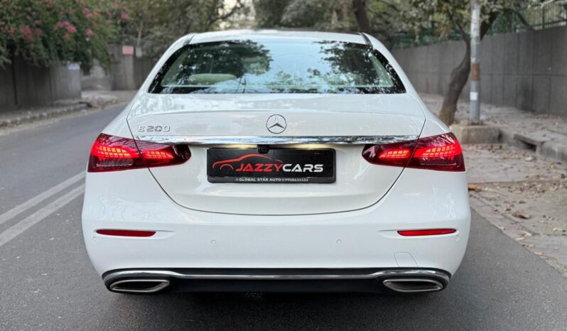 MERCEDES-BENZ E200 full