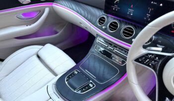MERCEDES-BENZ E200 full