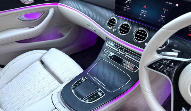 MERCEDES-BENZ E200 full
