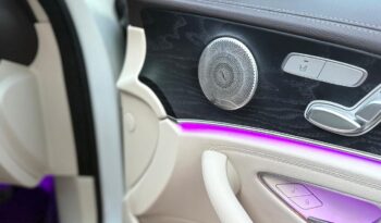 MERCEDES-BENZ E200 full