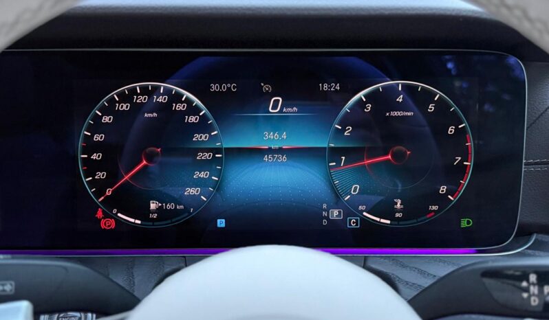 MERCEDES-BENZ E200 full