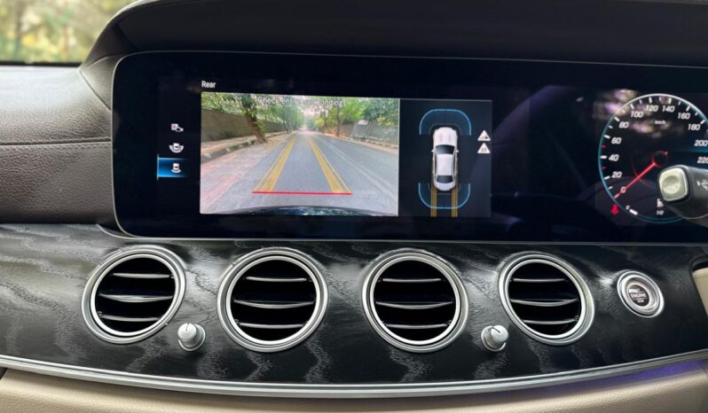 MERCEDES BENZ E220D EXCLUSIVE full