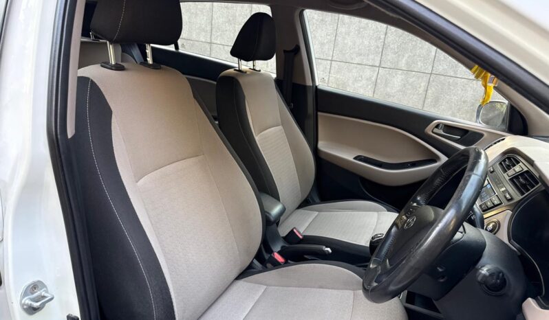 HYUNDAI i20 ASTA CRDI full