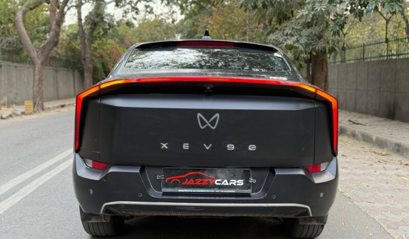MAHINDRA XEV 9 THREE PACK full