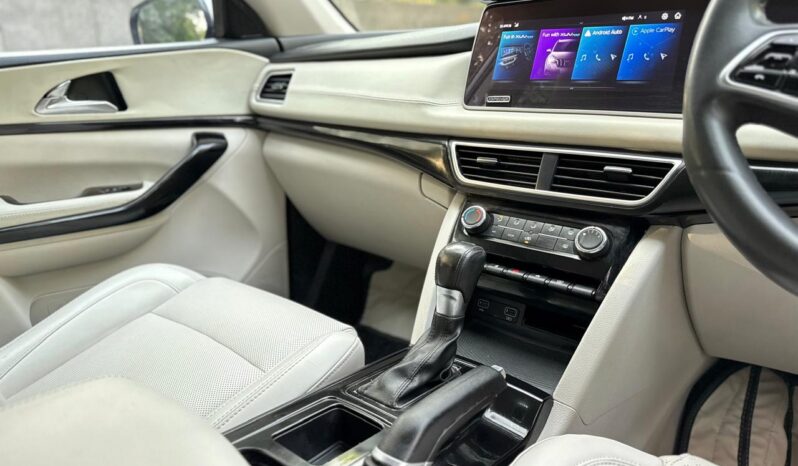 MAHINDRA XUV 700 AX3 CONVERTED TO AX7L full