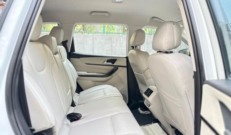 MAHINDRA XUV 700 AX3 CONVERTED TO AX7L full