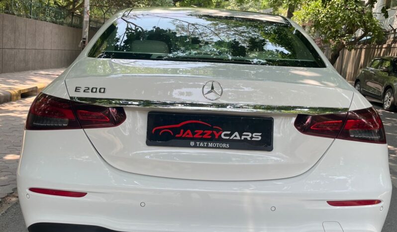 MERCEDES BENZ E200 EXCLUSIVE full