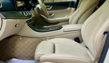 MERCEDES BENZ E200 EXCLUSIVE full