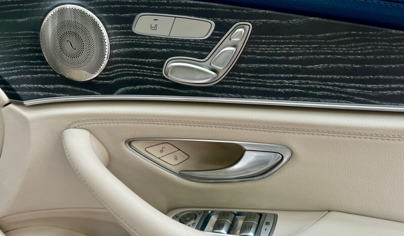 MERCEDES BENZ E200 EXCLUSIVE full