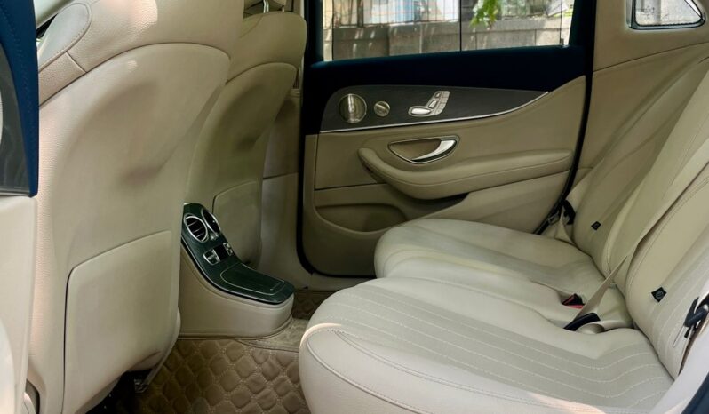 MERCEDES BENZ E200 EXCLUSIVE full