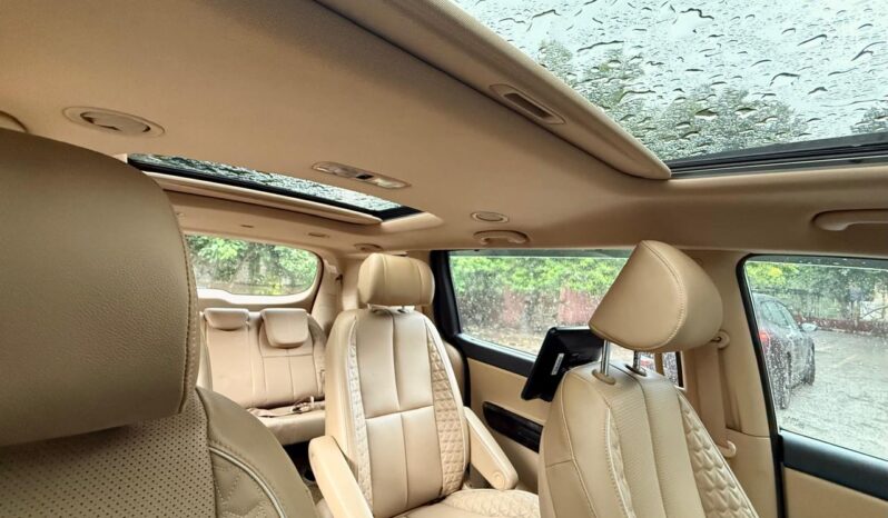 KIA CARNIVAL LIMOUSINE PLUS 2.8 full