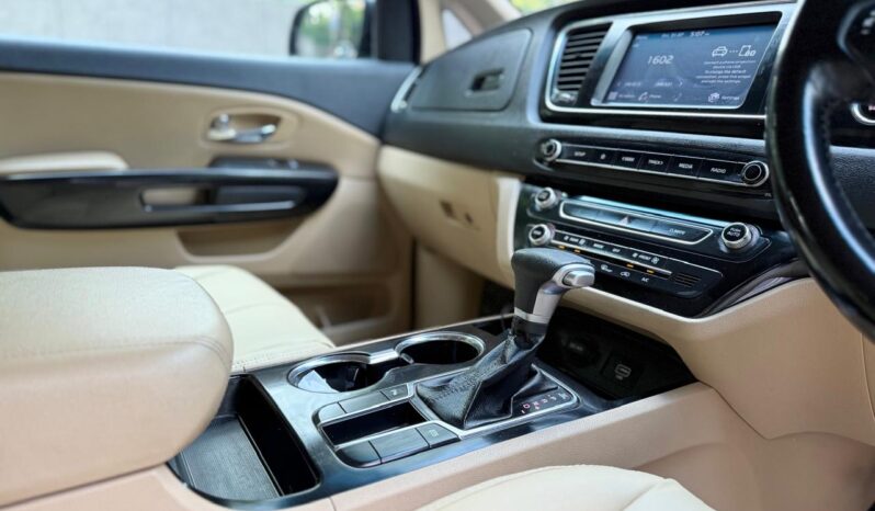 KIA CARNIVAL PRESTIGE 7 full