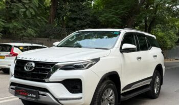 TOYOTA FORTUNER 4X4 SIGMA full