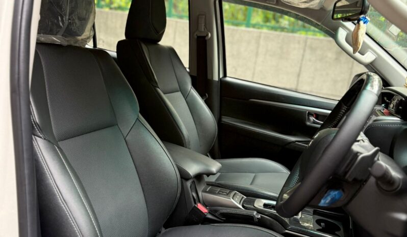 TOYOTA FORTUNER 4X4 SIGMA full