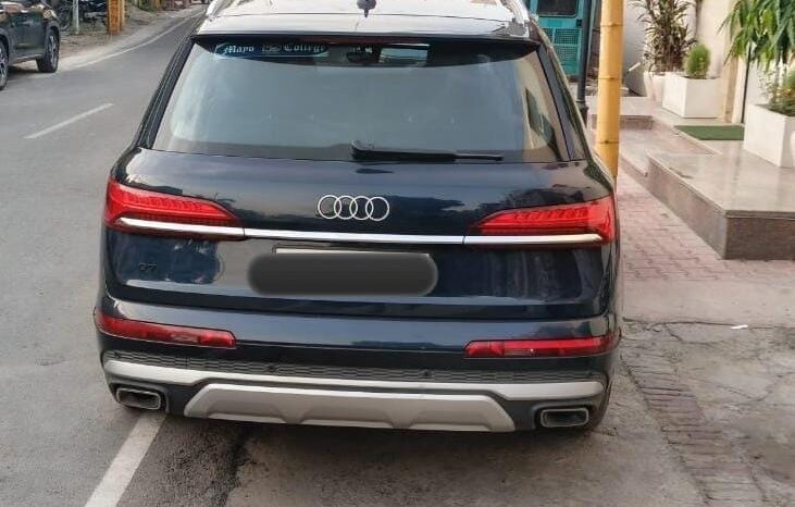 AUDI Q7 TECHNOLOGY full