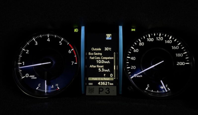 TOYOTA FORTUNER 4X2 full