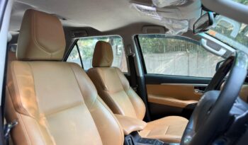 TOYOTA FORTUNER 4X2 full