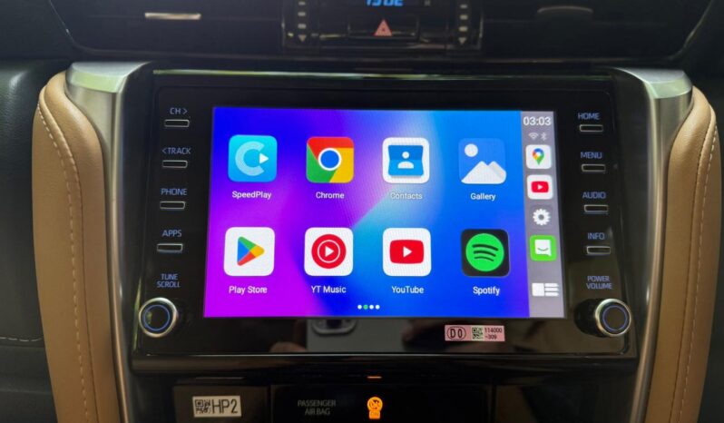 TOYOTA FORTUNER 4X2 full